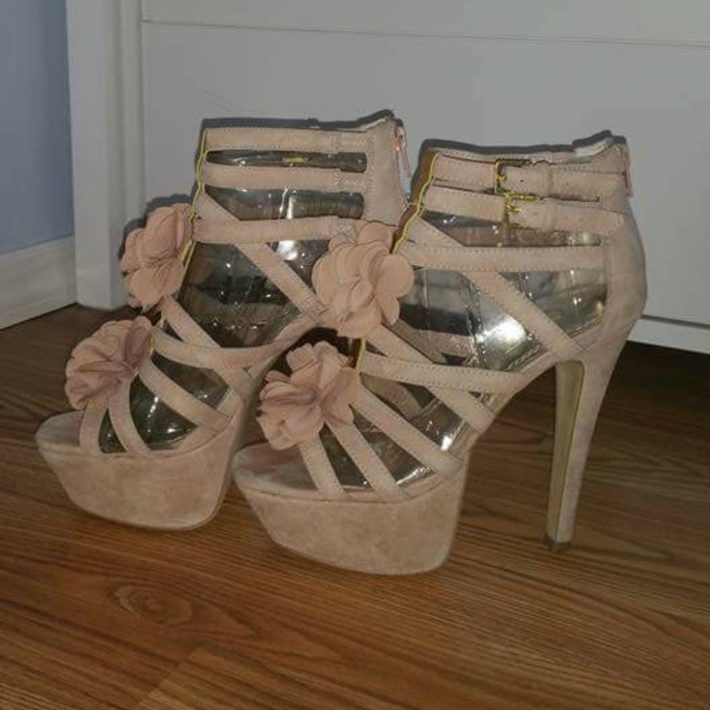 Gorgeous shoes by Wild pair